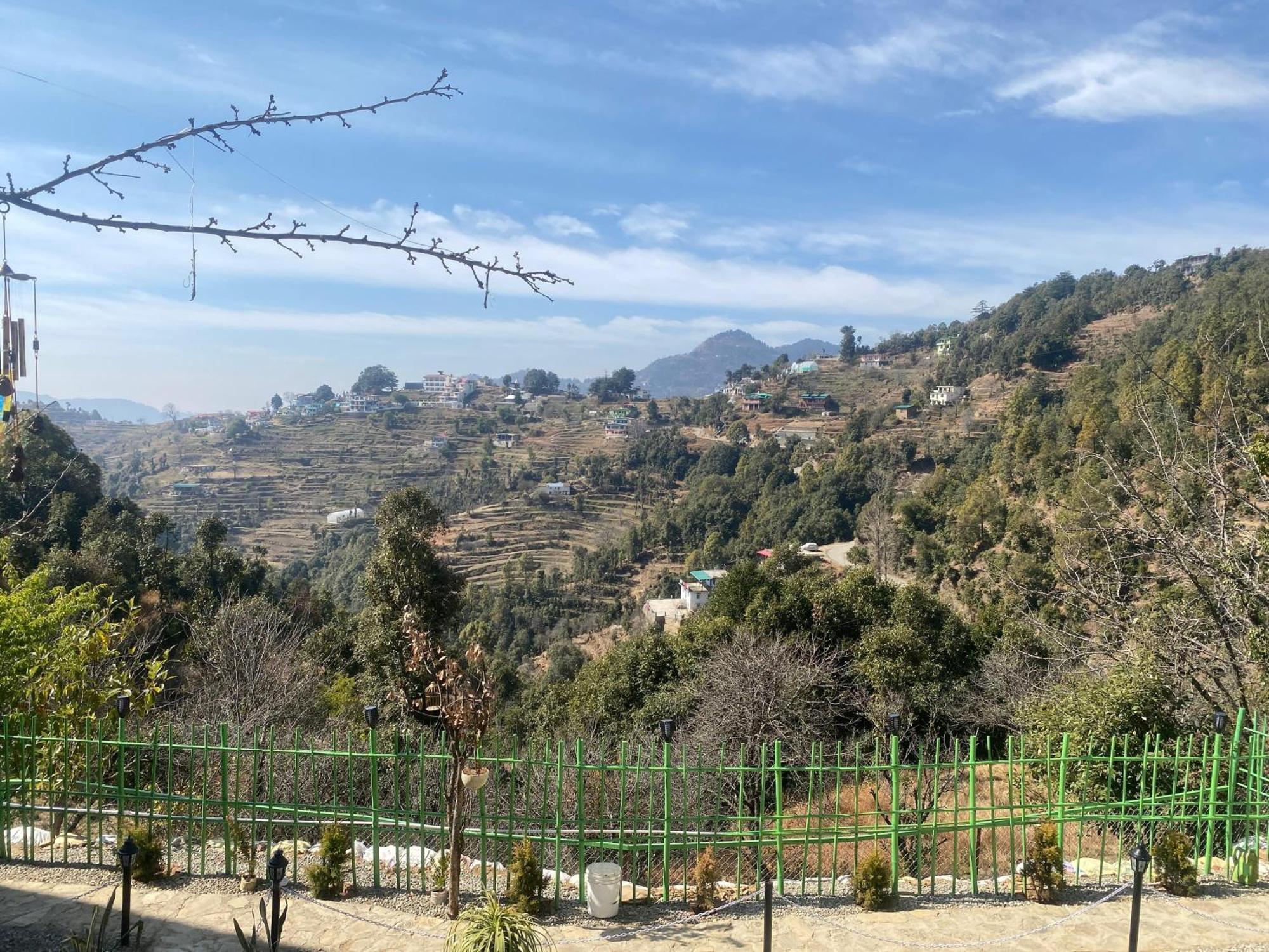 The Rare One'S Mukteshwar - Resort & Cafe Εξωτερικό φωτογραφία