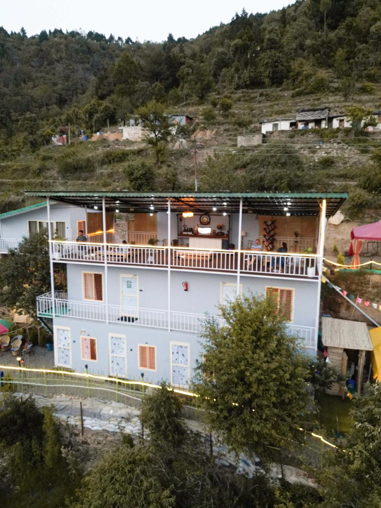 The Rare One'S Mukteshwar - Resort & Cafe Εξωτερικό φωτογραφία