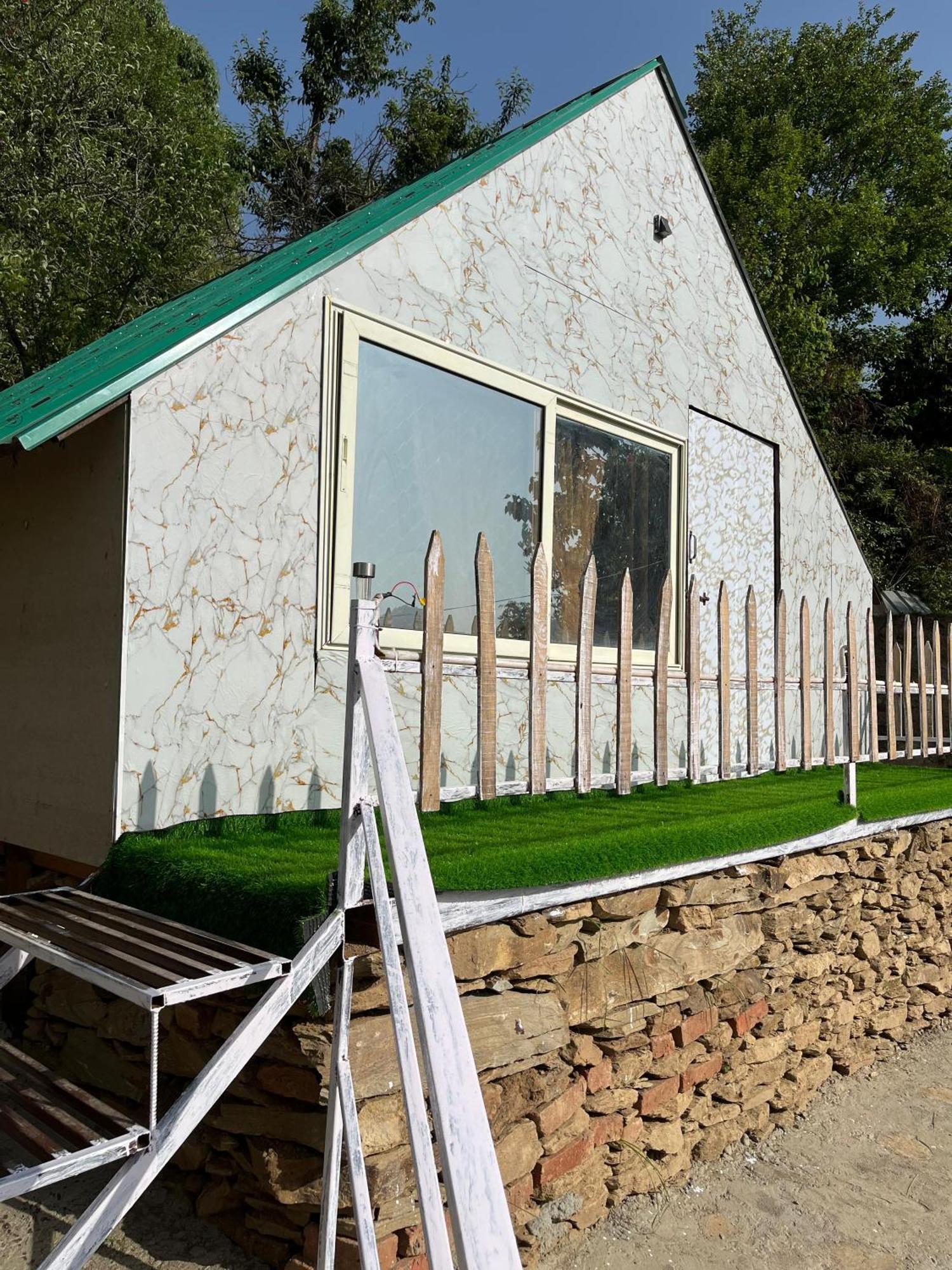 The Rare One'S Mukteshwar - Resort & Cafe Εξωτερικό φωτογραφία