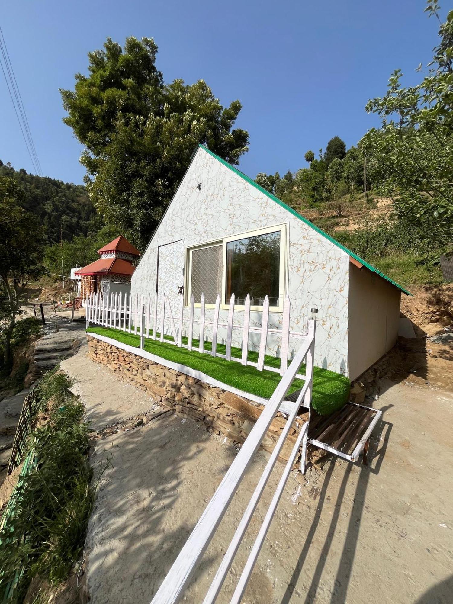 The Rare One'S Mukteshwar - Resort & Cafe Εξωτερικό φωτογραφία